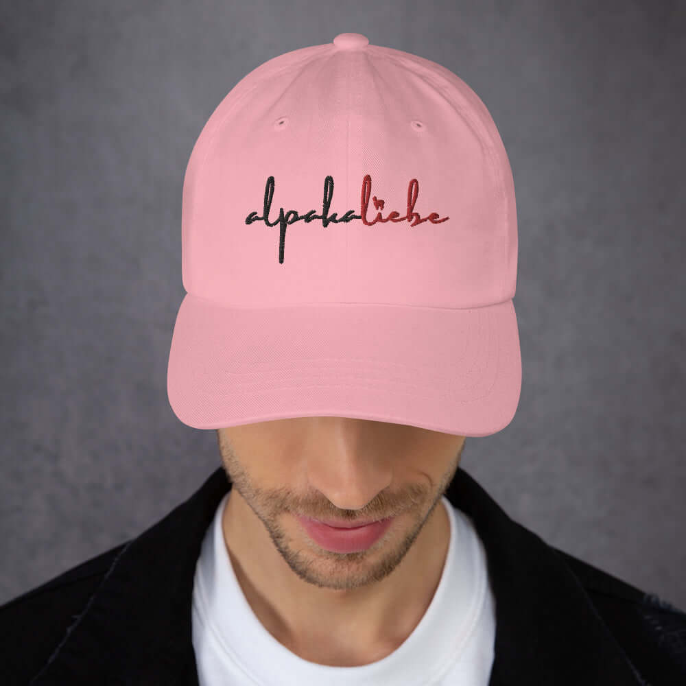 Komfortable Alpaka-Cap mit verstellbarem Riemen - idealer Sonnenschutz und Trend-Accessoire.