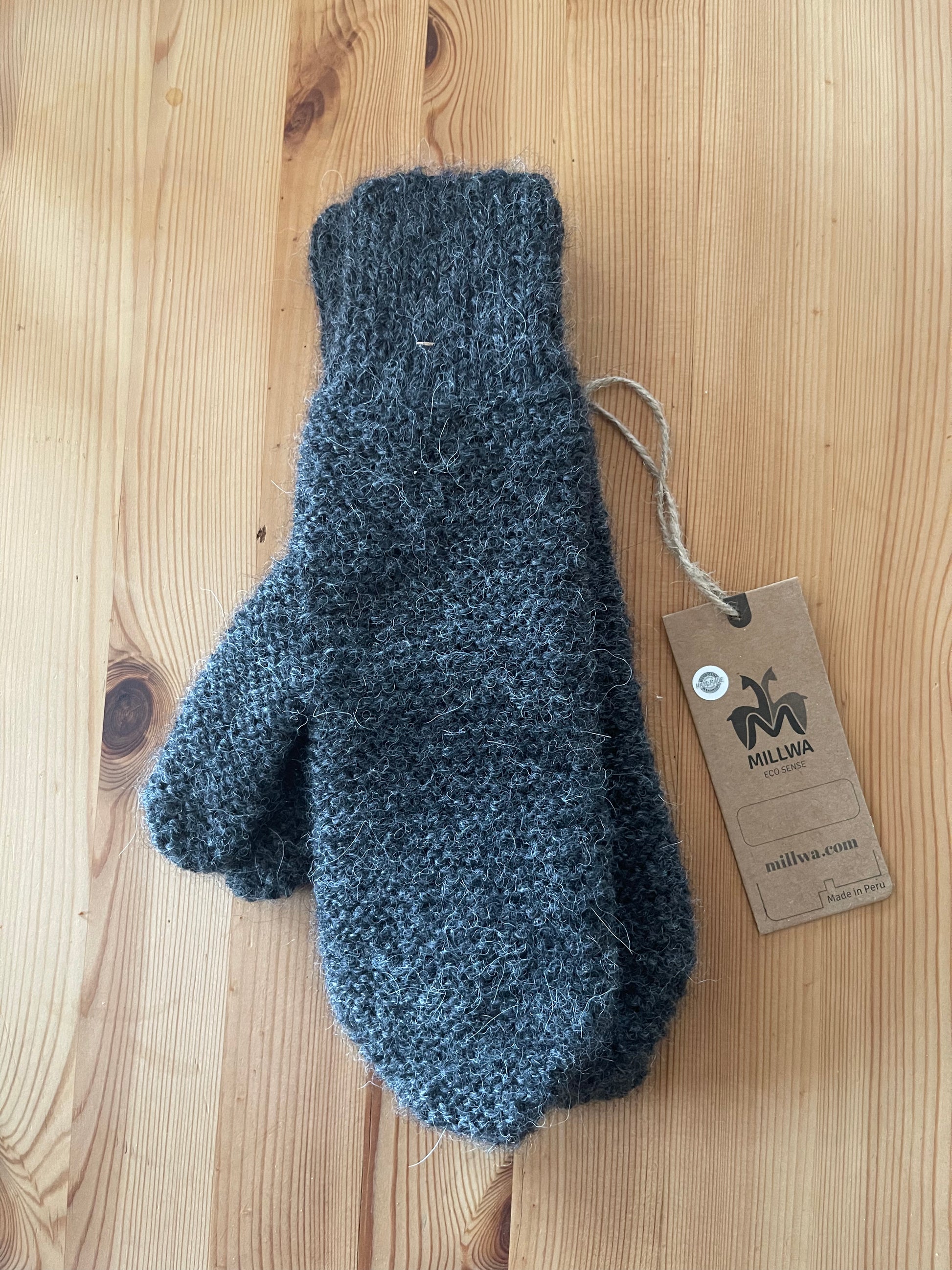 Alpaka Handschuhe für die kalten Jahreszeit - jetzt die Wärme von Alpakawolle entdecken!